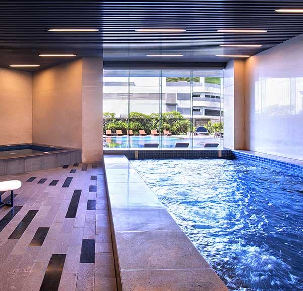 Grand-Mercure-Indoor-Pool-600