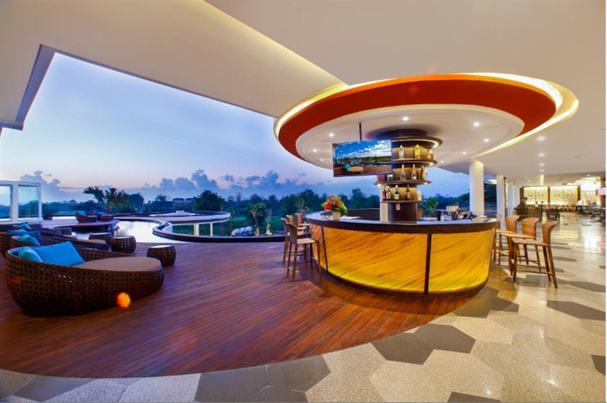 Cinnamon Lobby Lounge