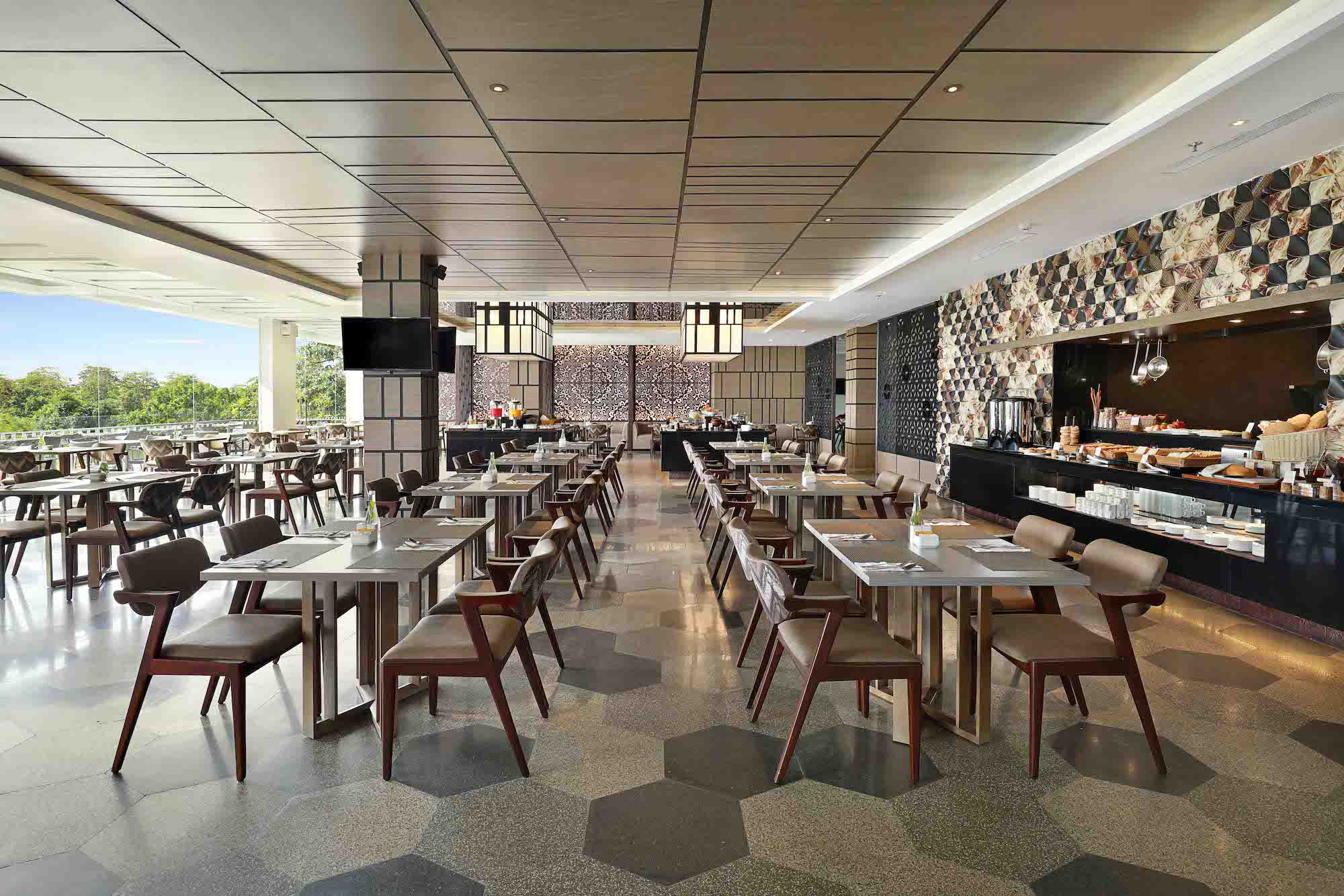 Swiss-Café™ Restaurant